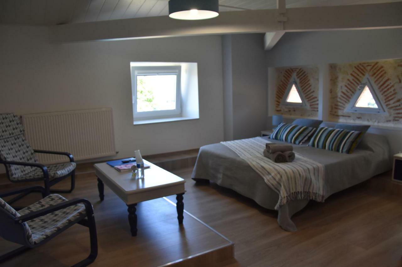 Domaine De Calbiac Bed & Breakfast Dolmayrac Eksteriør bilde